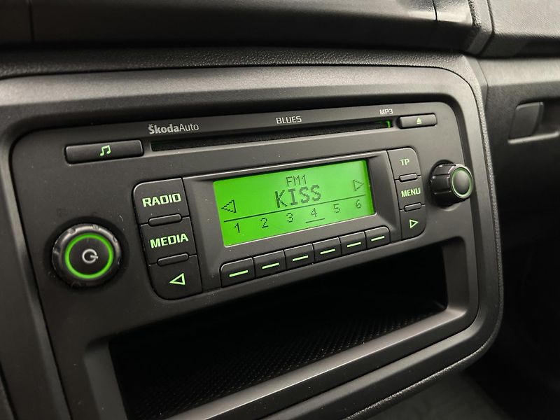 Škoda Fabia 1.2 TSI Ambiente - fotka 11 z 22