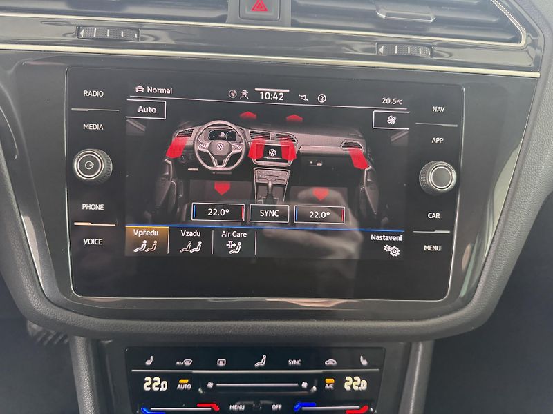 Volkswagen Tiguan (2023) 2,0TDi DSG REZERVACE - fotka 31 z 38