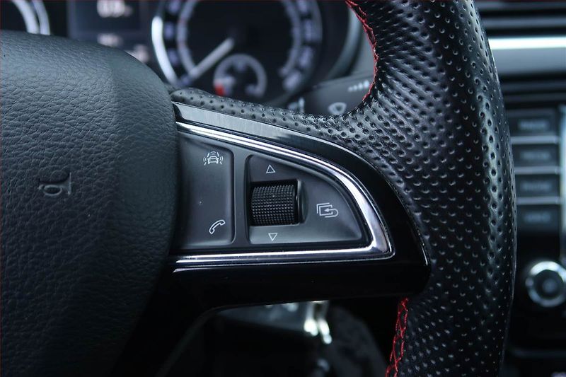 Škoda Octavia (2016) RS 2.0 TDI, Serv.kniha, Kůže - fotka 21 z 26