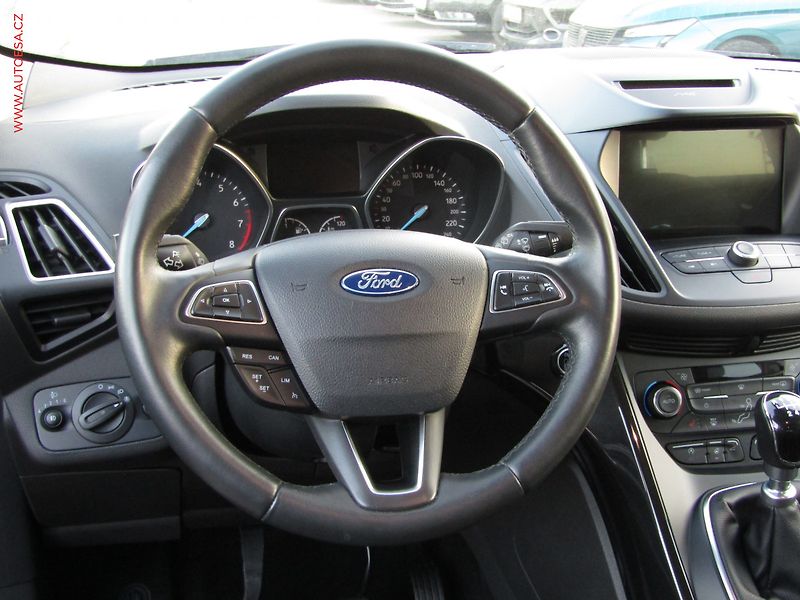 Ford Kuga (2018) 1.5EB, Titanium, navi, kamera - fotka 13 z 17