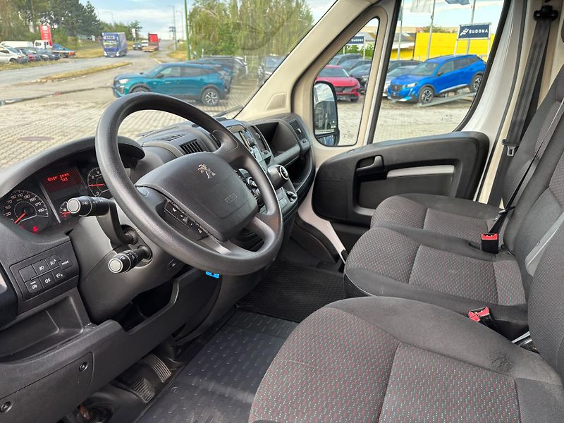 Peugeot Boxer (2022) Furgon L2H2 140k MAN6 - fotka 12 z 19