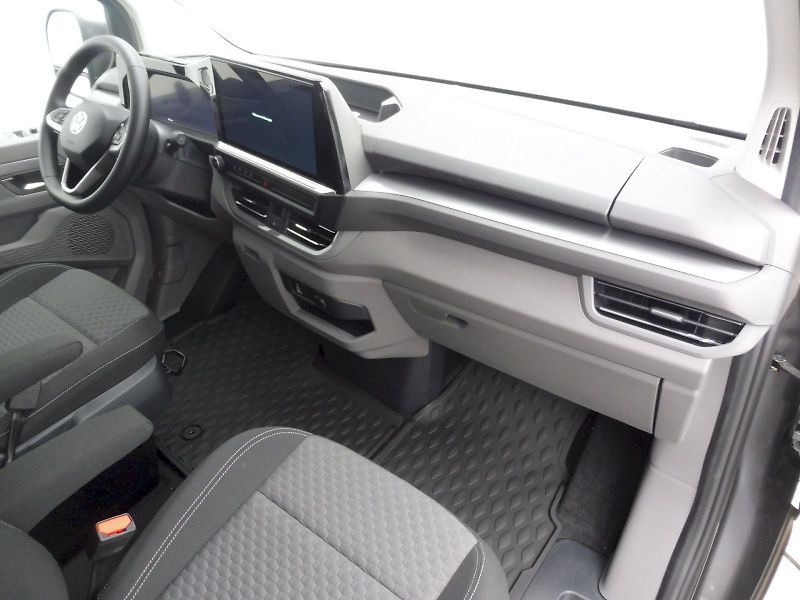 Volkswagen Caravelle (2026) Style DR 2,0 TDI 125kW 8AUT 4M - fotka 9 z 31