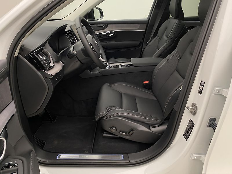 Volvo XC90 (2026) B5 AWD AUT DARK PLUS 7míst - fotka 3 z 70