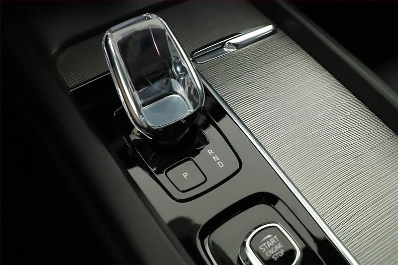 Volvo XC60 (2023) B4 AWD - fotka 10 z 25
