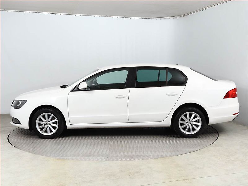Škoda Superb (2014) Ambition Plus 1.4 TSI, ČR - fotka 3 z 15