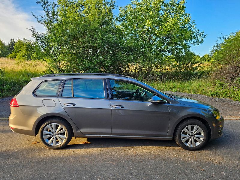 Volkswagen Golf Variant (2016) - fotka 2 z 25