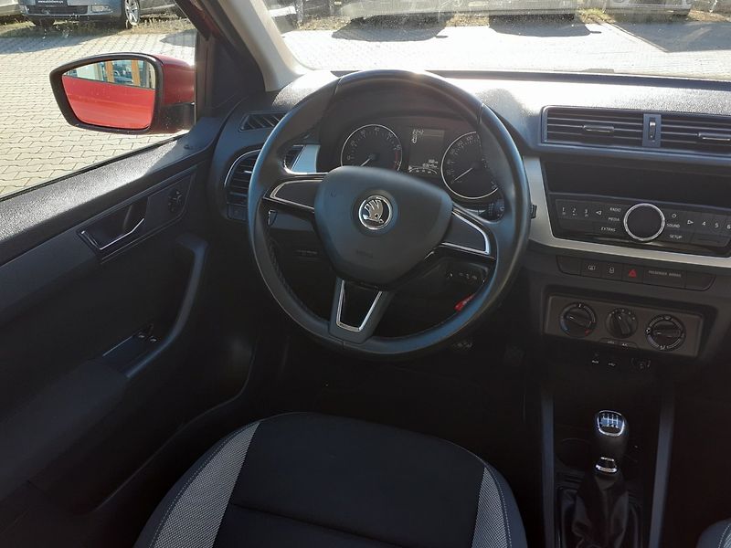 Škoda Fabia (2016) 1.2 TSI 81 Kw  AMBIENTE - fotka 8 z 47