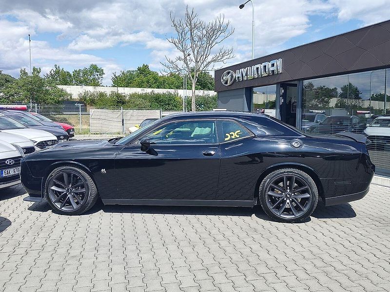 Dodge Challenger 6.4 HEMI/357kW SCAT PACK - fotka 8 z 31
