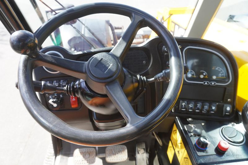 JCB (2018) 526-56 AGRI Plus / 5.6 m - fotka 22 z 24