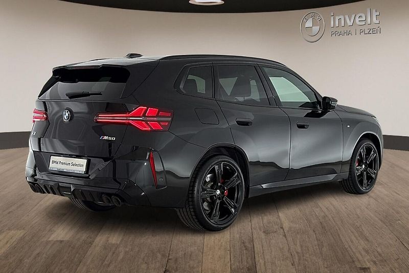 BMW X3 M50 xDrive - fotka 3 z 25