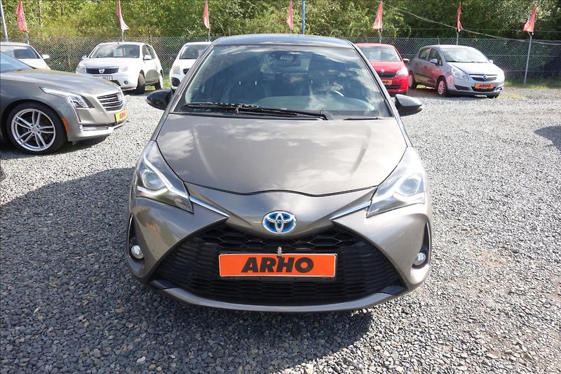 Toyota Yaris 1,5 i, ČR, HYBRID, SELECTION. - fotka 2 z 7