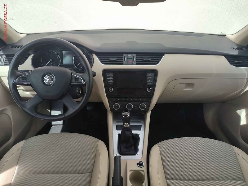 Škoda Octavia (2013) 1.8 TSi, Elegance, bixen - fotka 8 z 18