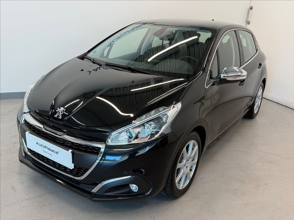 Peugeot 208 1,2 i AT servisní kniha