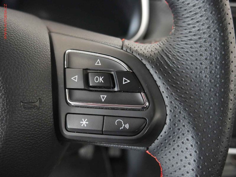 MG ZS (2023) 1.5 i, 1.maj,ČR, servis - fotka 21 z 23