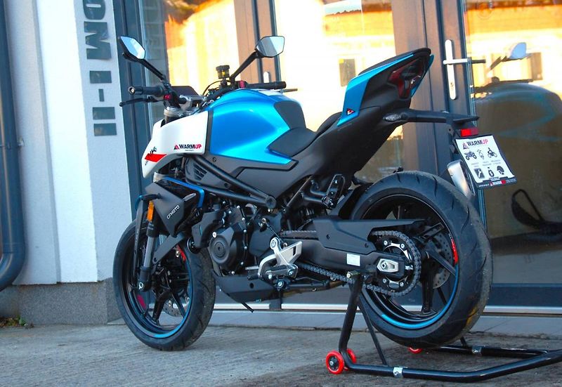 CFMOTO 450 NK (2026) 450NK - fotka 6 z 25