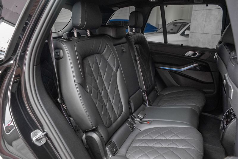 BMW X5 30d xD ///M*ZÁRUKA 9/27*7míst* - fotka 13 z 74