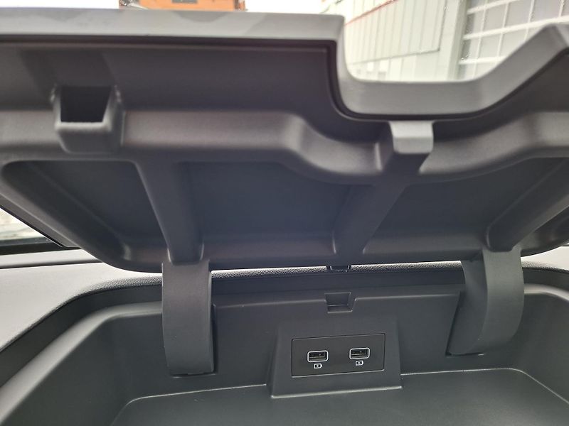 Renault Trafic (2025) COMBI L2H1, 8 míst, AT9 - fotka 19 z 22