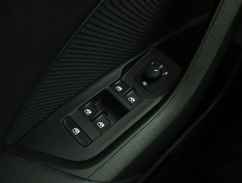 Škoda Octavia (2022) Ambition 2.0 TDI, ČR,1.maj - fotka 14 z 15