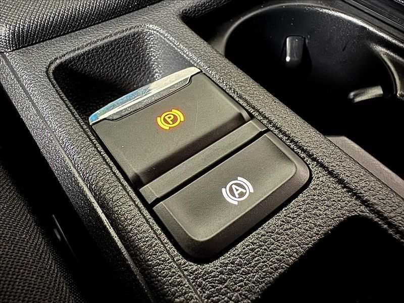 Škoda Octavia 2,0 TDi  DSG Tour Virtual LED - fotka 41 z 44