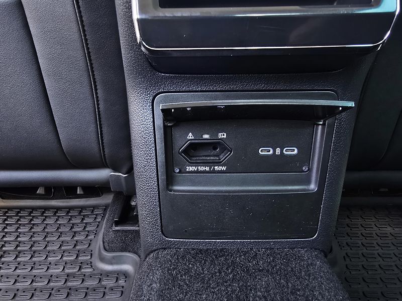 Škoda Superb 2.0TDI 110KW DSG STYLE+ TZ. ČR - fotka 19 z 50