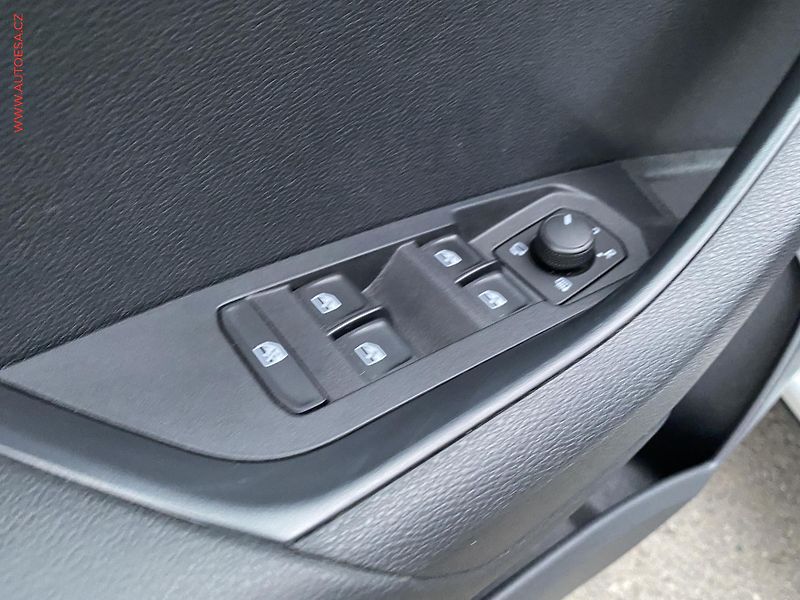 Škoda Karoq (2017) 2.0 TDi 4x4, Ambition - fotka 13 z 17