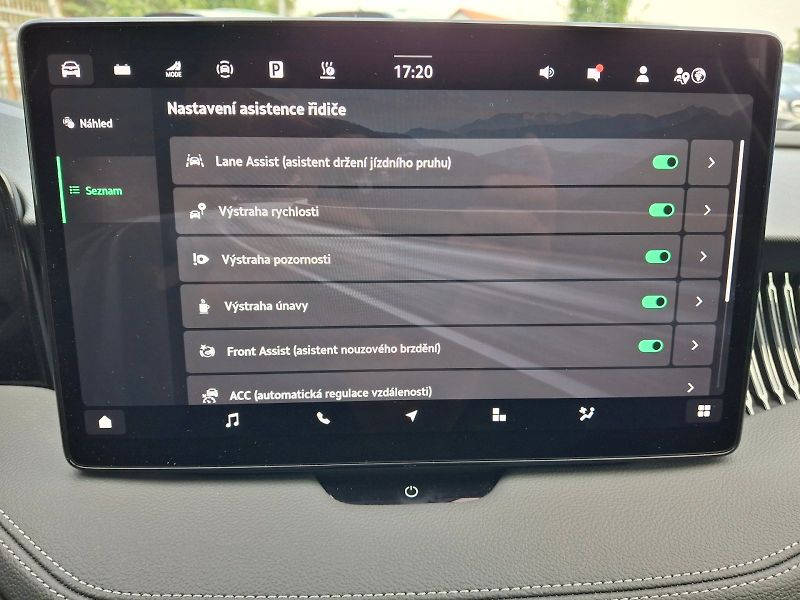 Škoda Superb (2025) iV L&K DSG 1,5TSi 150kW - fotka 22 z 35