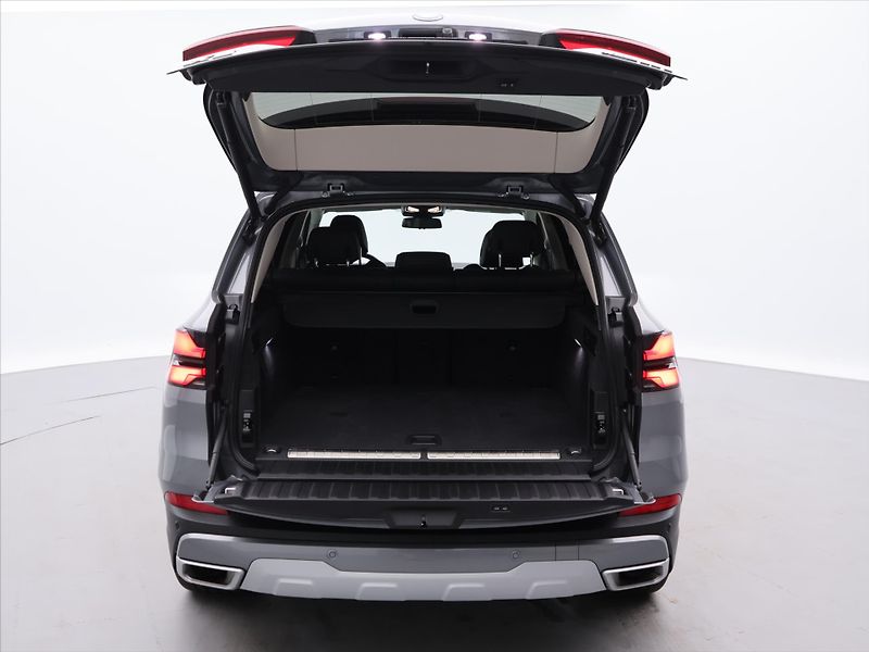 BMW X5 3,0 50e xDrive 230kW CZ DPH - fotka 9 z 38
