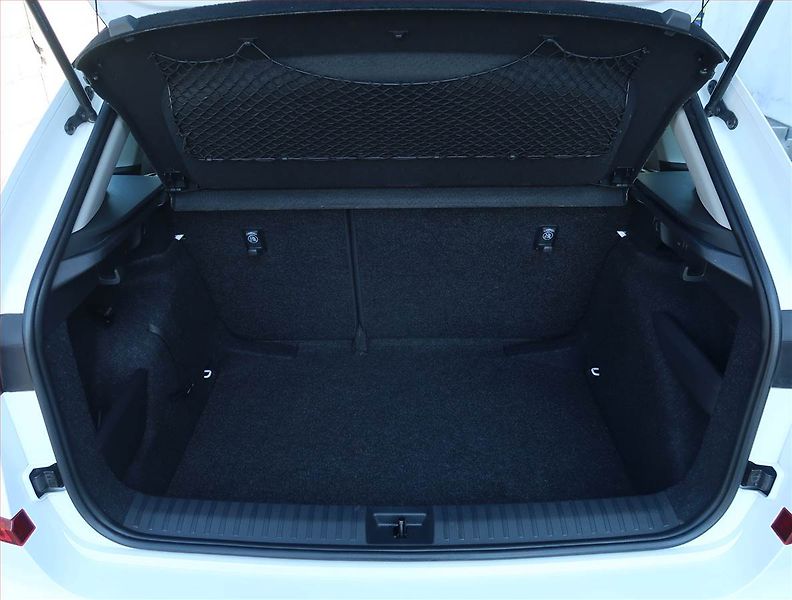 Škoda Kamiq (2025) 1.0 TSI - fotka 13 z 15
