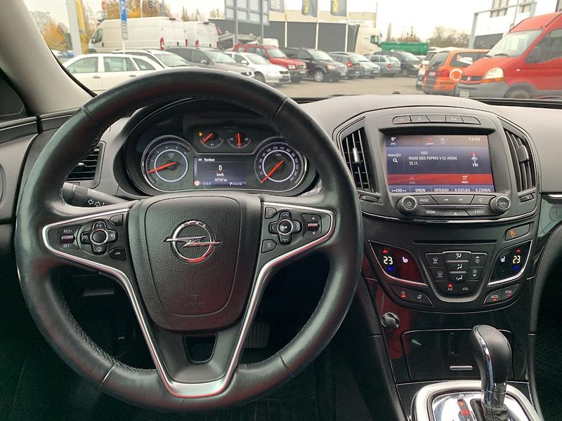 Opel Insignia (2014) Sports Tourer Cosmo 2.0CDTi  - fotka 16 z 45