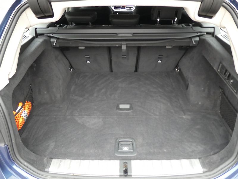 BMW Řada 3 Kombi 320D xDRIVE panorama  - fotka 15 z 15