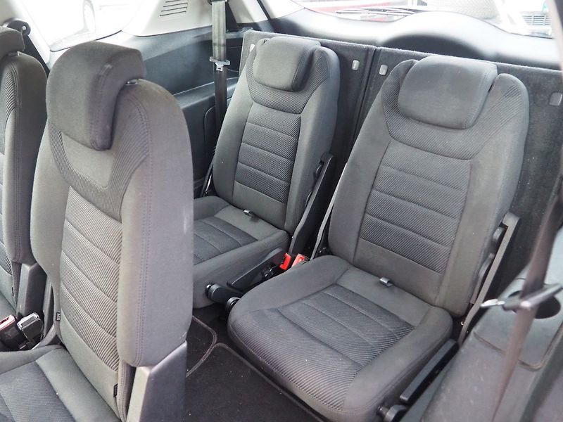 Ford S-MAX (2010) 2.0 TDCI, 120 kW, 7 míst - fotka 13 z 37