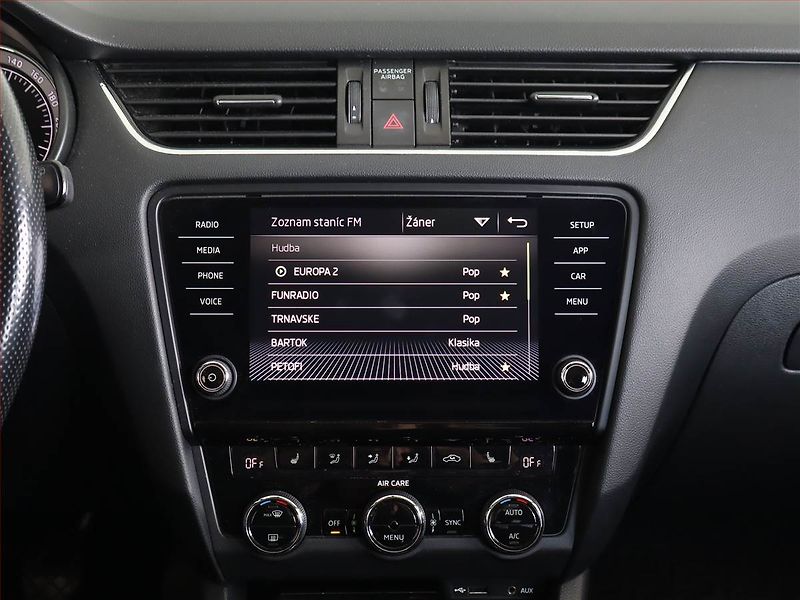 Škoda Octavia (2017) 1.4 TSI, Tempomat - fotka 12 z 22