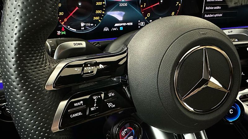 Mercedes-Benz AMG GT AMG GT 63 S 4MATIC+ - fotka 56 z 59