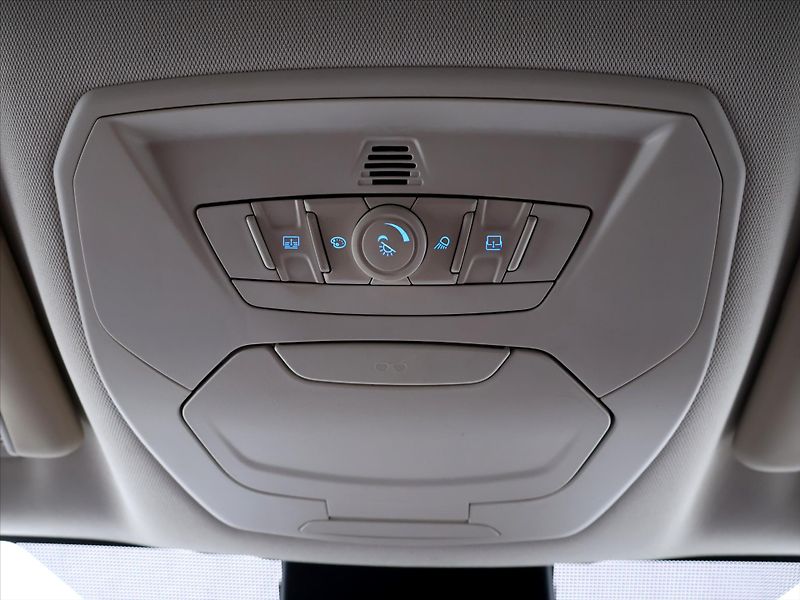 Ford Kuga 2,0 TDCi 132kW 4x4 Titanium - fotka 27 z 35