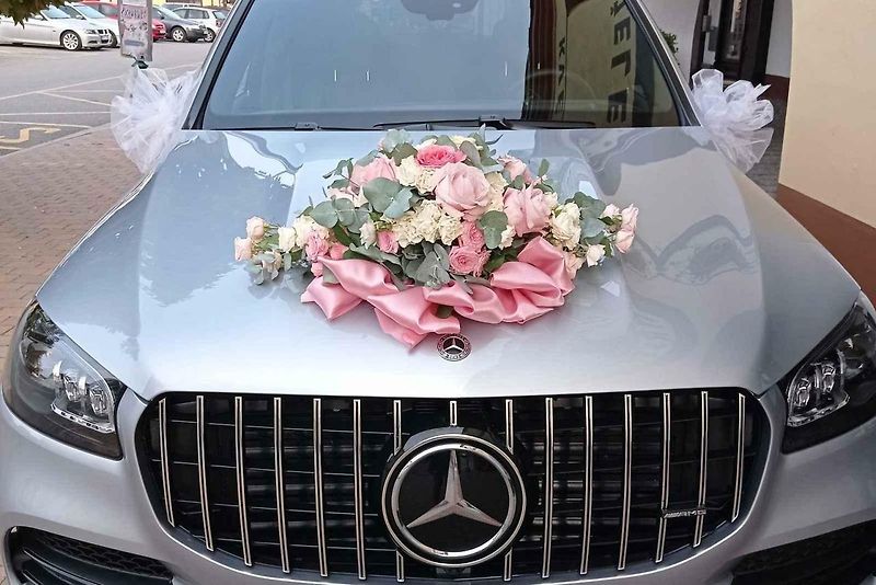 Svatba se konala 13.6.2020 a na auto nám posadili synovce Matyáše.