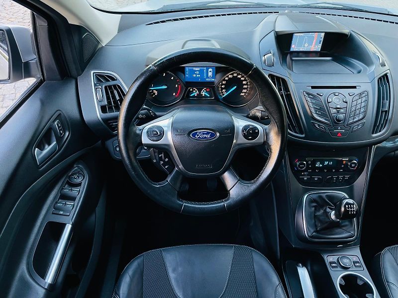 Ford Kuga 2.0TDCi MANUÁL TAŽNÉ SERVISKA - fotka 26 z 51