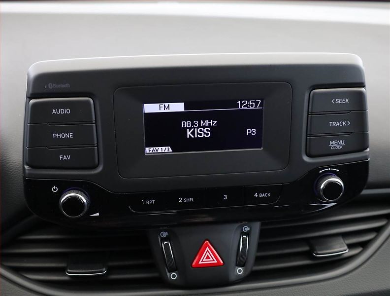 Hyundai i30 (2022) 1.5 DPI, Serv.kniha, Tempomat - fotka 13 z 17