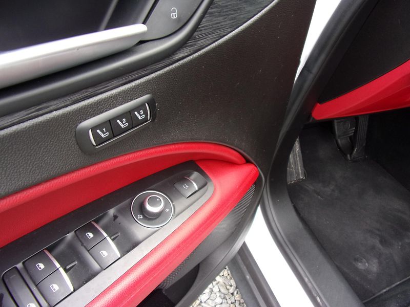 Alfa Romeo Stelvio (2020) 2.0TURBO 206kW PANORAMA VÝBAVA - fotka 11 z 27