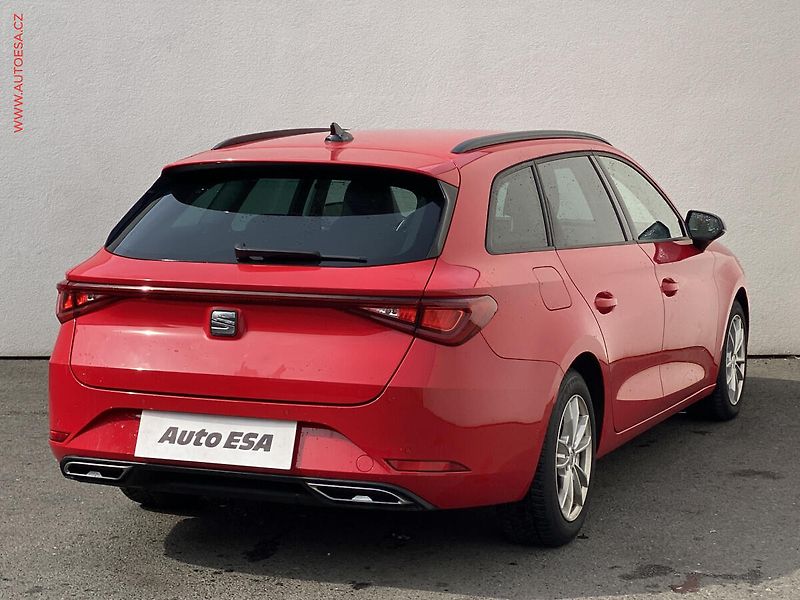 Seat Leon (2021) 2.0 TDi, FR, AT, LED - fotka 4 z 16