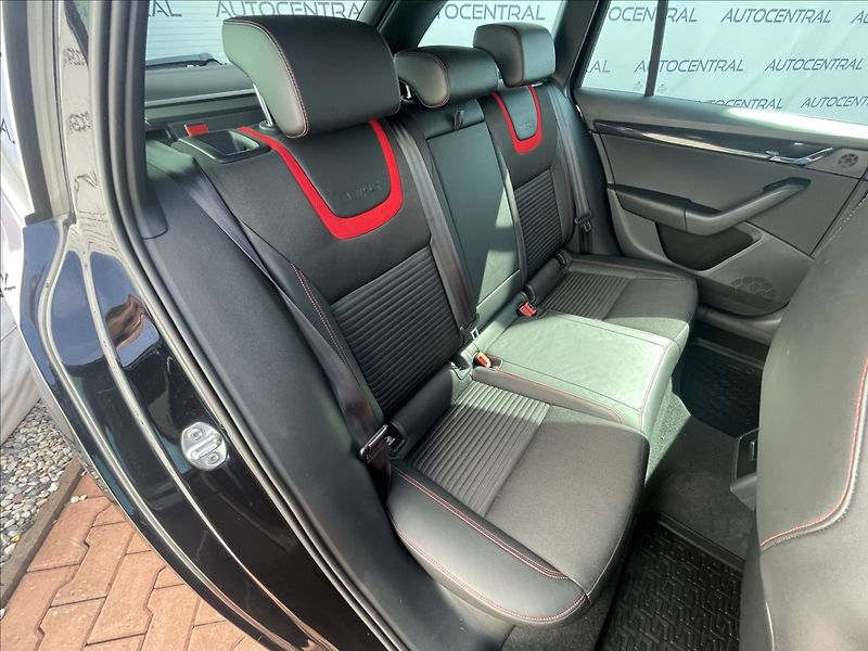 Škoda Octavia 2,0 TSI RS 162kW Challenge, 18 - fotka 26 z 28