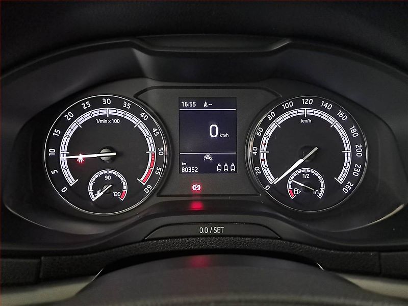 Škoda Karoq (2021) Ambition Plus 2.0 TDI - fotka 10 z 17