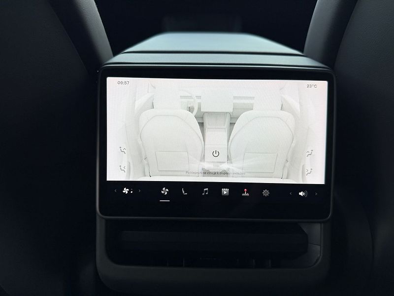 Tesla Model 3 Standart Range Premium / Tažné - fotka 10 z 39