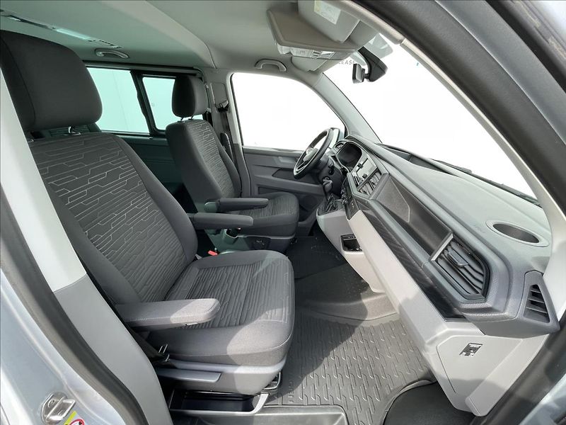 Volkswagen Caravelle 2,0 TDI 4MOT DSG Comfortline - fotka 18 z 23