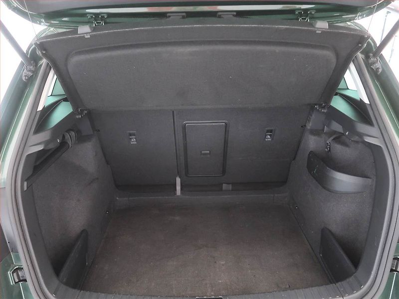 Škoda Karoq (2021) Style 2.0 TDI, Automat, ČR - fotka 14 z 17