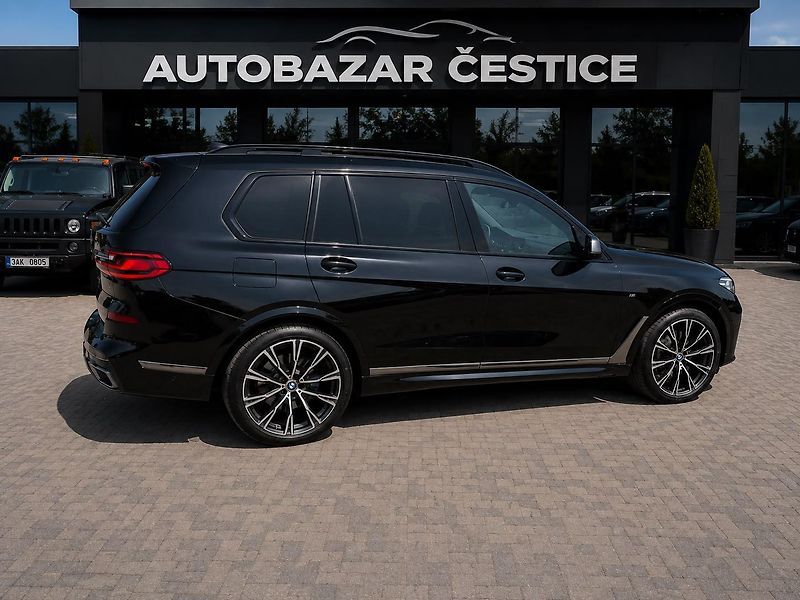 BMW X7 M50d INDIVIDUAL 7 MIST  - fotka 6 z 29