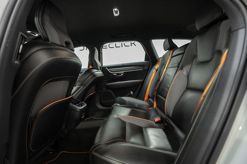 Volvo V90 Cross Country 2.0 140 kW - fotka 9 z 39