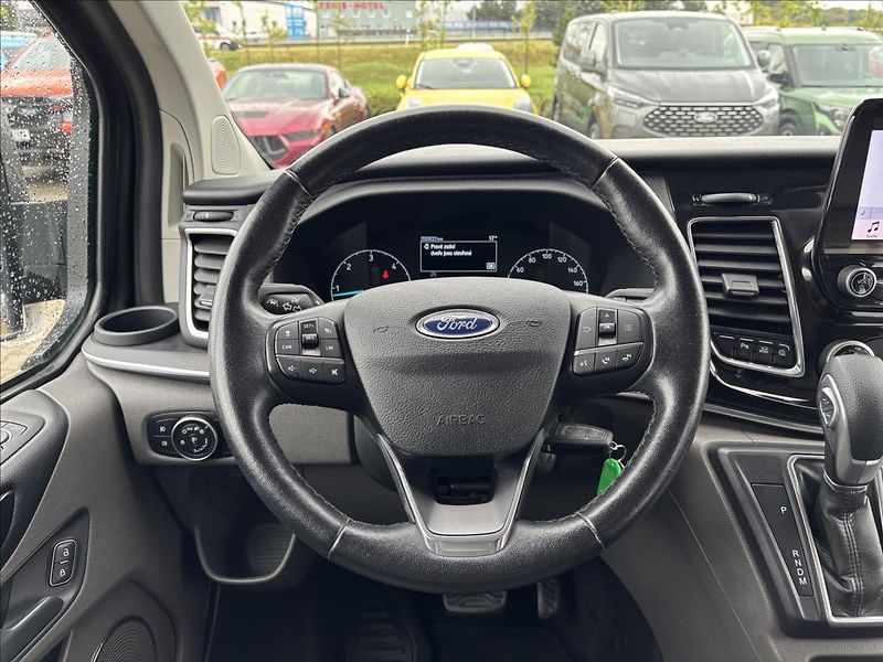 Ford Tourneo Custom 2,0 EcoBlue 136kW TitaniumX L2 - fotka 19 z 42