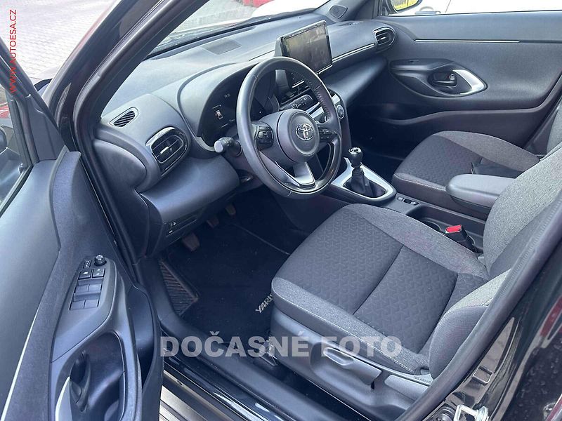 Toyota Yaris Cross (2023) 1.5vvt-i, 1.maj,ČR - fotka 3 z 3