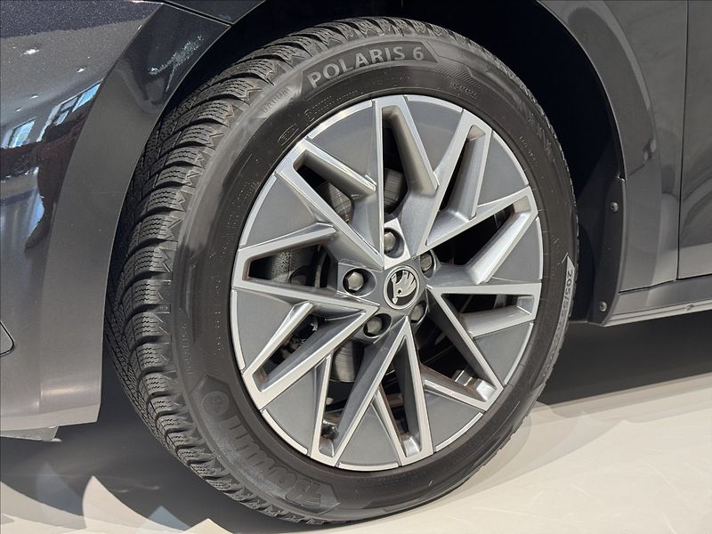 Škoda Octavia 2,0 TDi  DSG Tour Virtual LED - fotka 7 z 45
