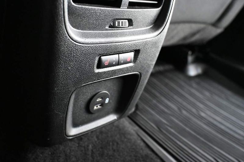 Ford Kuga (2021) 2.5 LED ACC Kamera Head-up Taž - fotka 27 z 42